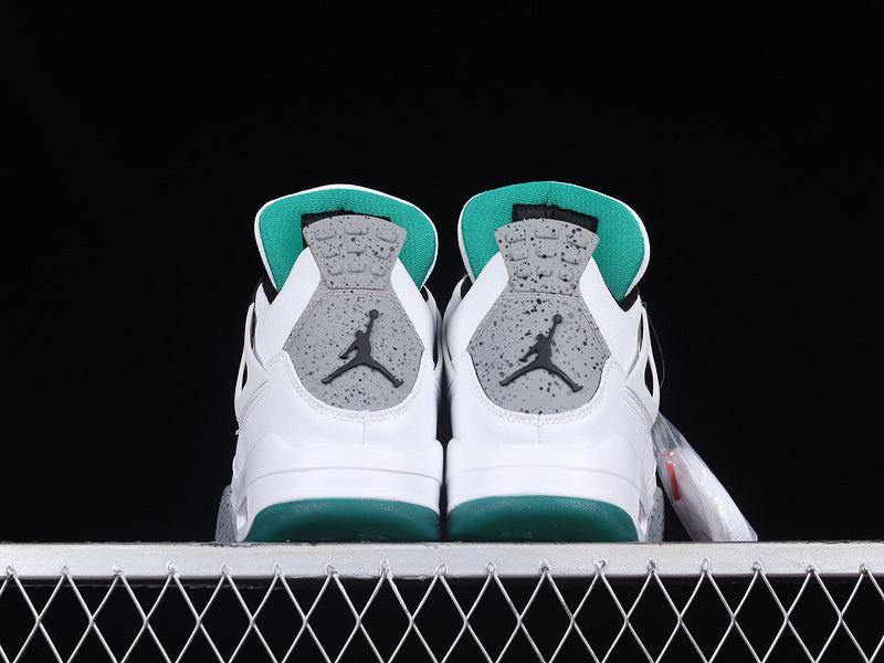 AJ4