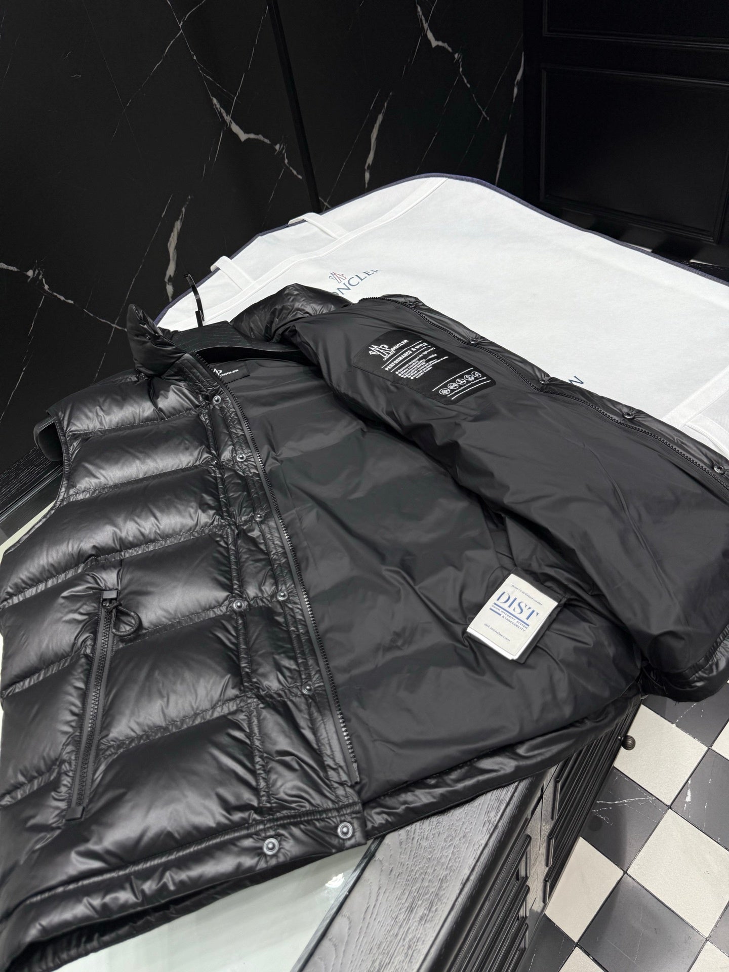 Mon Väst